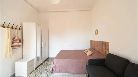 Rooms in Barcelona Eixample - photo 3