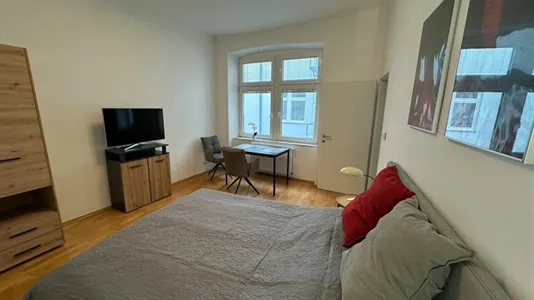 Apartments in Vienna Landstraße - photo 2