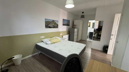 Rooms in Cerdanyola del Vallès - photo 2