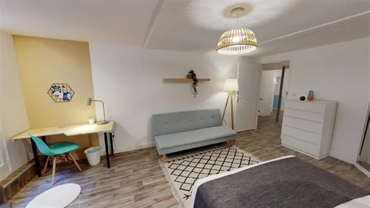 Rooms in Toulouse - photo 1