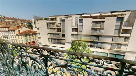 Rooms in Lyon - photo 9