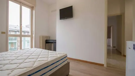 Rooms in Milano Zona 2 - Stazione Centrale, Gorla, Turro, Greco, Crescenzago - photo 2