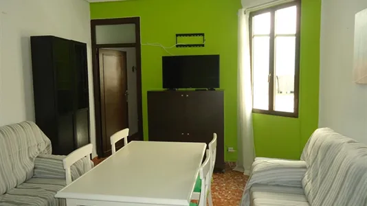 Rooms in Córdoba - photo 7