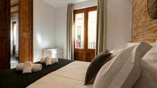 Apartments in Barcelona Ciutat Vella - photo 9