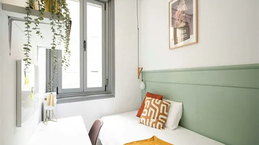 Rooms in Madrid Centro - photo 5