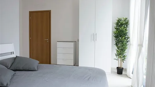 Rooms in Milano Zona 5 - Vigentino, Chiaravalle, Gratosoglio - photo 1