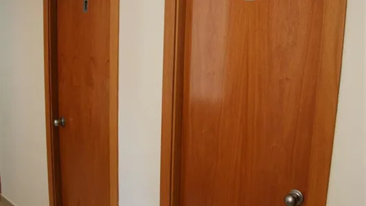 Rooms in Barcelona Ciutat Vella - photo 7