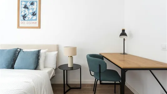 Rooms in Barcelona Eixample - photo 2