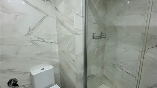 Rooms in Madrid Retiro - photo 7