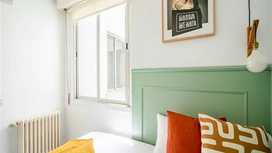 Rooms in Madrid Centro - photo 9