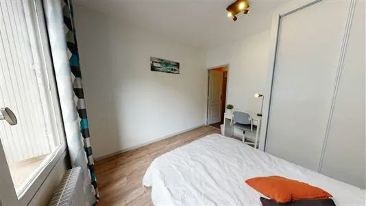 Rooms in Lyon - photo 2