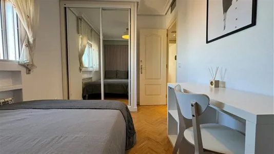 Rooms in Madrid Hortaleza - photo 3