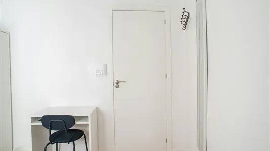 Rooms in Mislata - photo 8