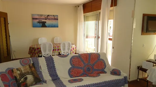 Rooms in Córdoba - photo 3