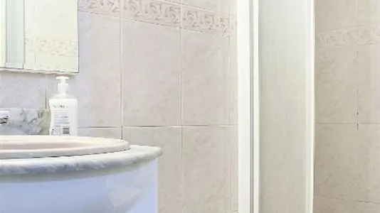 Rooms in Barcelona Eixample - photo 10