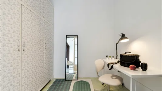 Rooms in Barcelona Eixample - photo 5