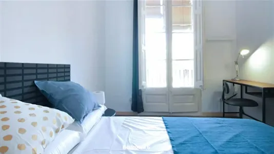 Rooms in Barcelona Eixample - photo 4