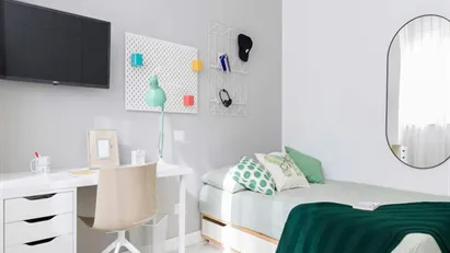 Room for rent in Milano Zona 5 - Vigentino, Chiaravalle, Gratosoglio, Milan