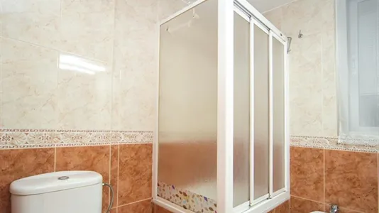 Rooms in Granada - photo 10