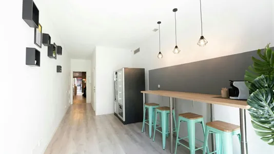 Rooms in Barcelona Ciutat Vella - photo 10