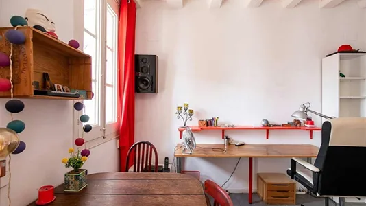 Apartments in Barcelona Ciutat Vella - photo 4