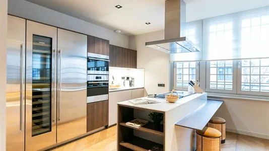 Apartments in Barcelona Ciutat Vella - photo 7