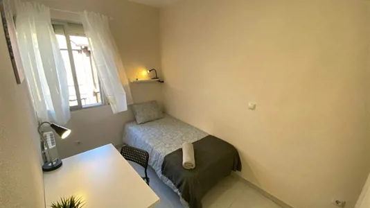 Rooms in Coslada - photo 1