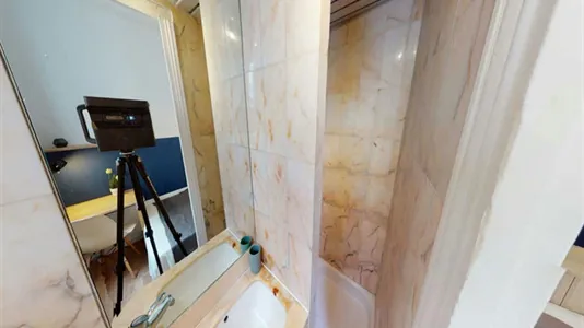 Rooms in Paris 16ème arrondissement (South) - photo 3