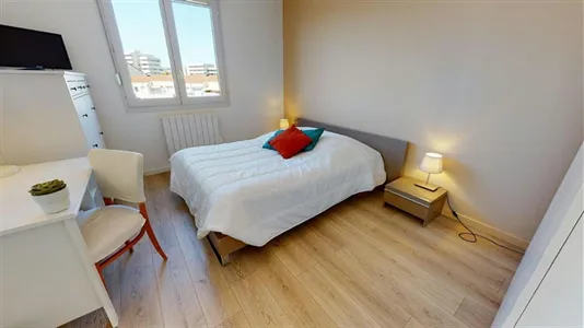 Rooms in Lyon - photo 1