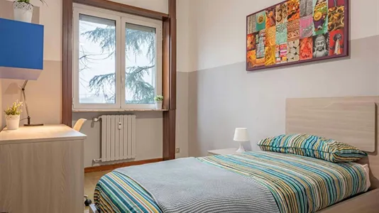 Rooms in Milano Zona 2 - Stazione Centrale, Gorla, Turro, Greco, Crescenzago - photo 1