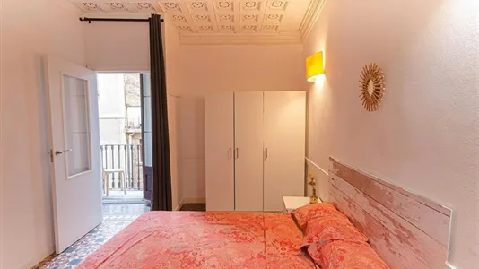 Rooms in Barcelona Ciutat Vella - photo 1