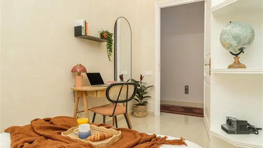 Rooms in Barcelona Eixample - photo 7