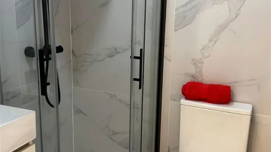 Rooms in Madrid Salamanca - photo 4