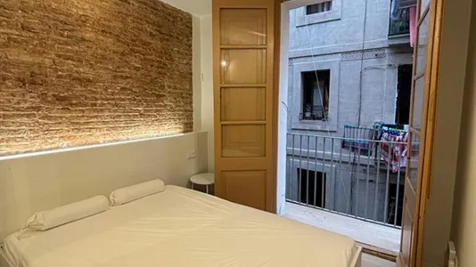 Apartments in Barcelona Ciutat Vella - photo 7