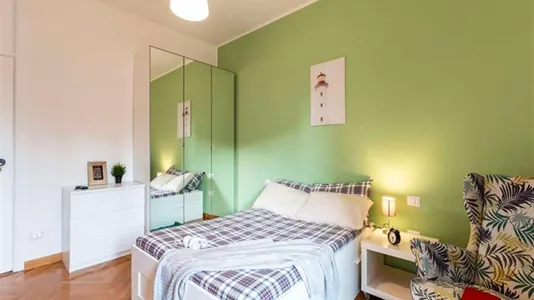 Rooms in Milano Zona 4 - Vittoria, Forlanini - photo 2