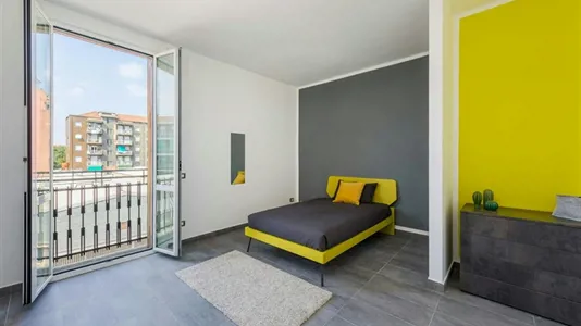 Rooms in Milano Zona 2 - Stazione Centrale, Gorla, Turro, Greco, Crescenzago - photo 2