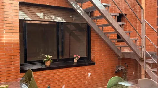 Rooms in Barcelona Ciutat Vella - photo 10