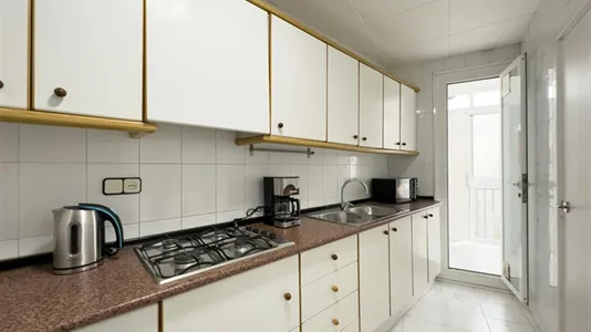 Rooms in Barcelona Sants-Montjuïc - photo 5