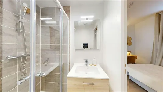 Rooms in Lyon - photo 4