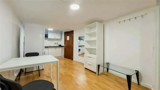 Apartments in Barcelona Ciutat Vella - photo 3