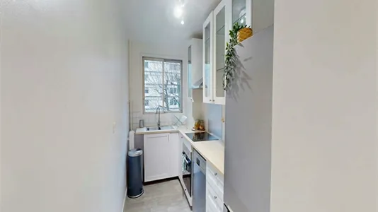 Rooms in Paris 19ème arrondissement - photo 8