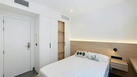 Rooms in Madrid Chamartín - photo 9