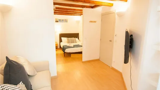 Houses in Barcelona Sants-Montjuïc - photo 7