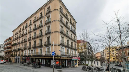 Rooms in Madrid Centro - photo 9