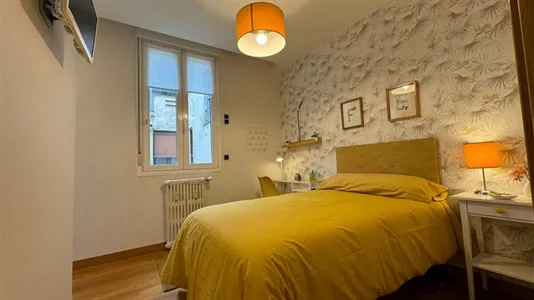 Rooms in Bilbao - photo 1