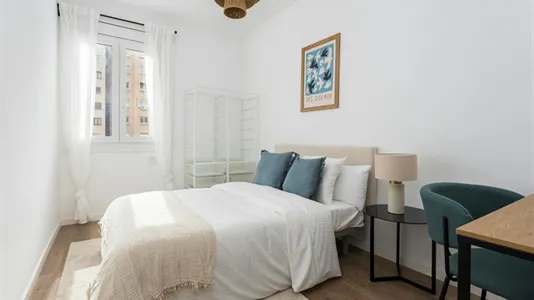 Rooms in Barcelona Eixample - photo 1