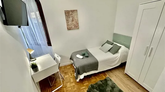 Rooms in Zaragoza - photo 1