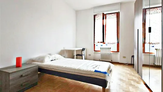 Rooms in Milano Zona 8 - Fiera, Gallaratese, Quarto Oggiaro - photo 8