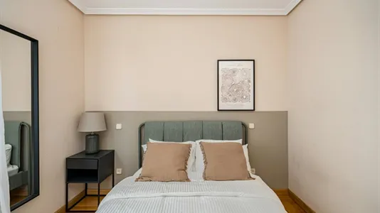 Rooms in Madrid Hortaleza - photo 4