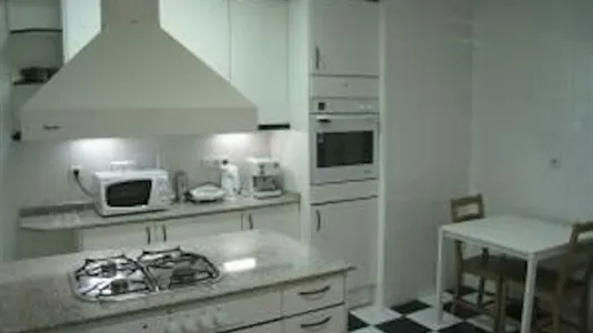 Rooms in Barcelona Les Corts - photo 5